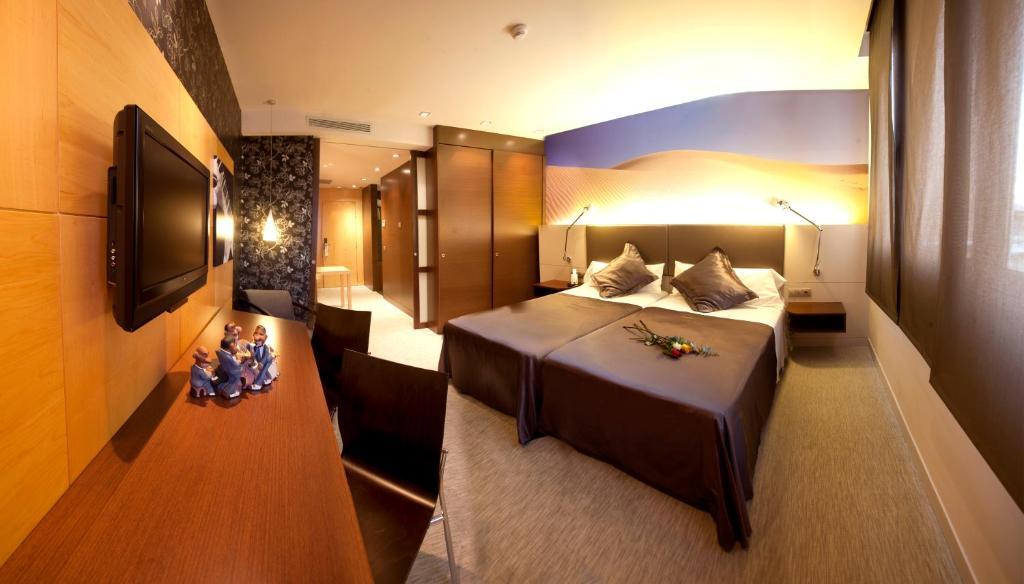 Suite Room,109390617:JPEG