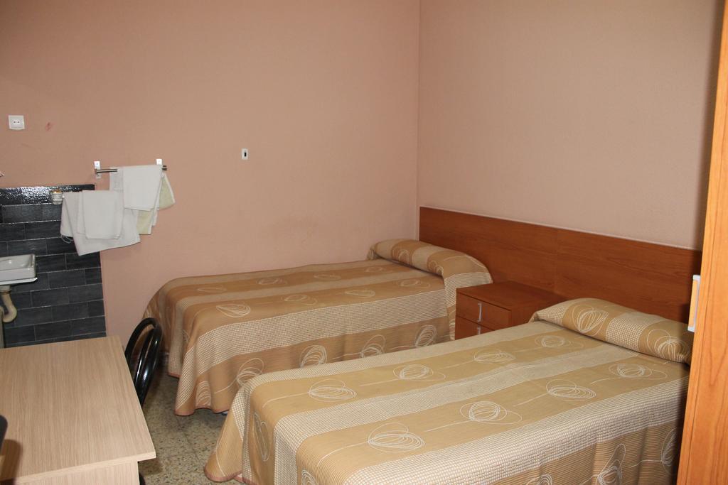 Single Room with Shared Bathroom,339118450:JPEG