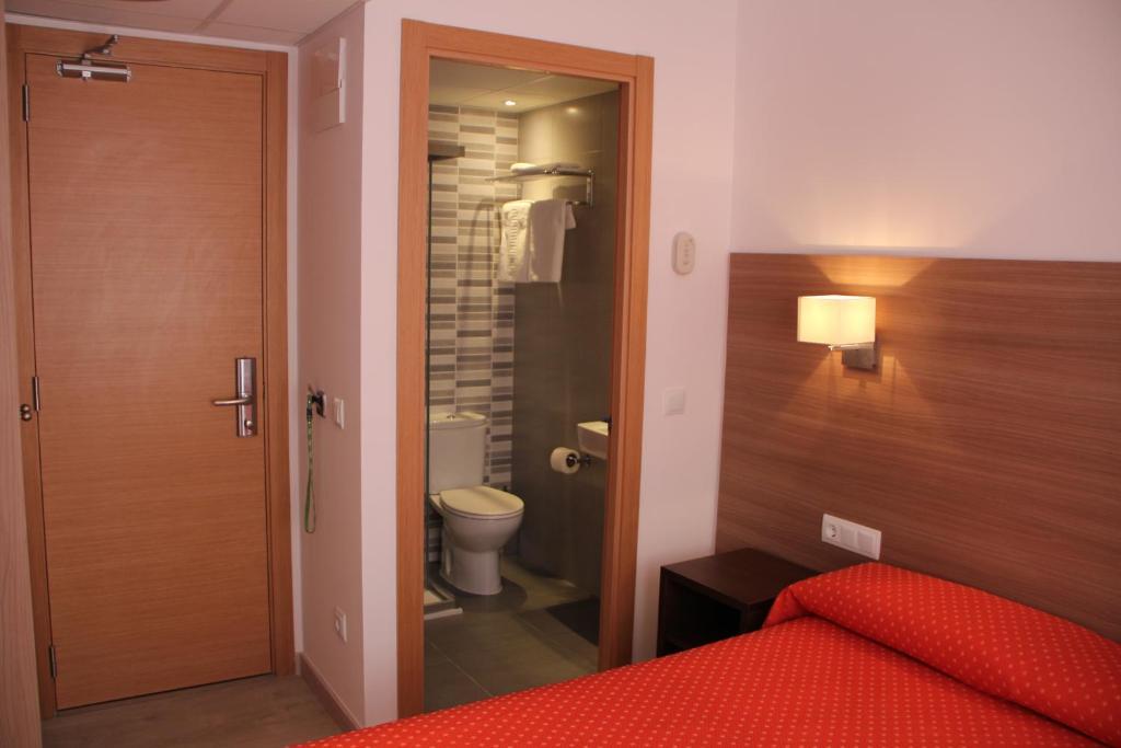 Quadruple Room,37294306:JPEG