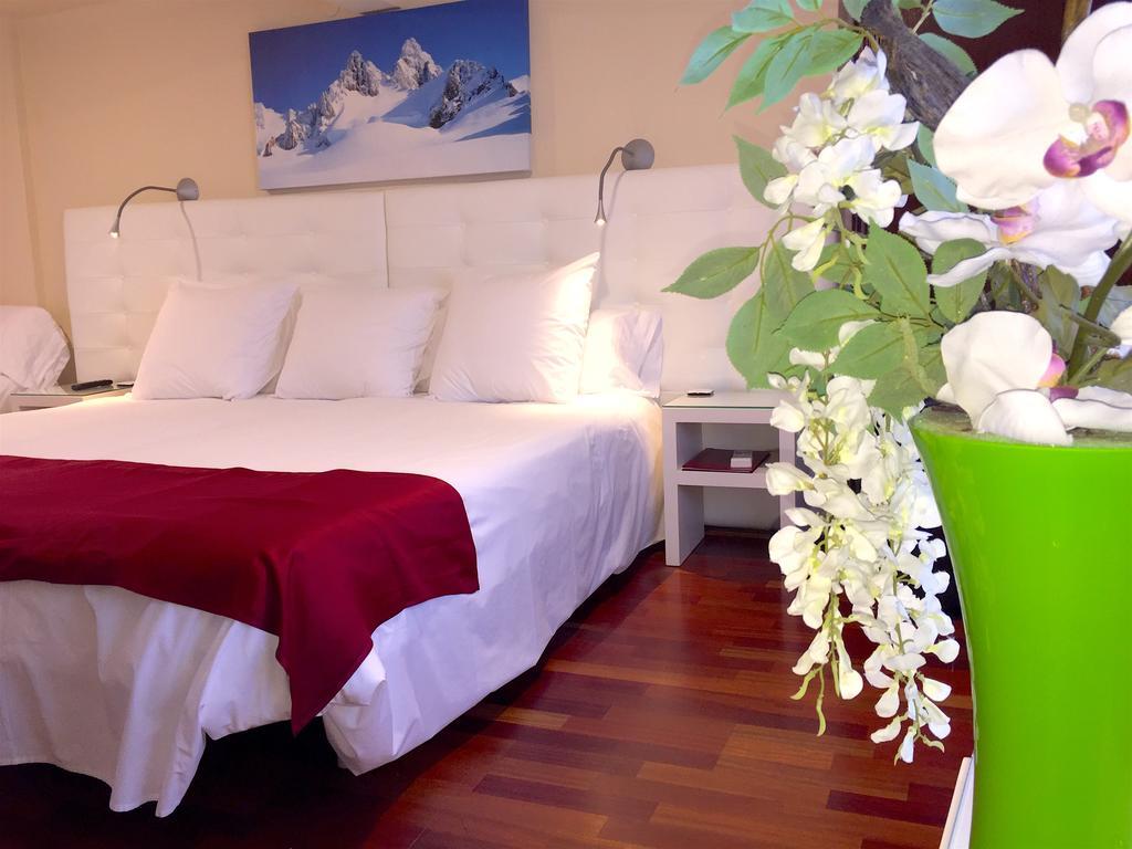 Double or Twin Room Spa Access,1697787567:JPEG