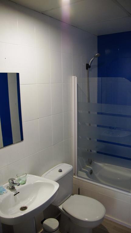 Exterior twin room,1272944476:JPEG