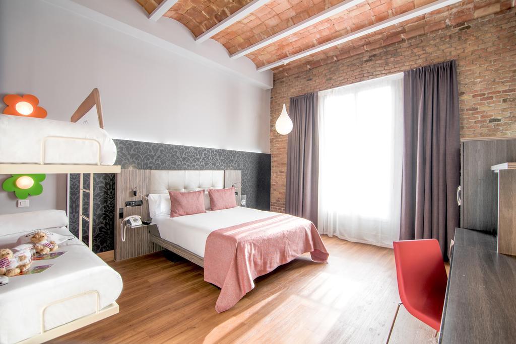 Quadruple Room,680929245:JPEG