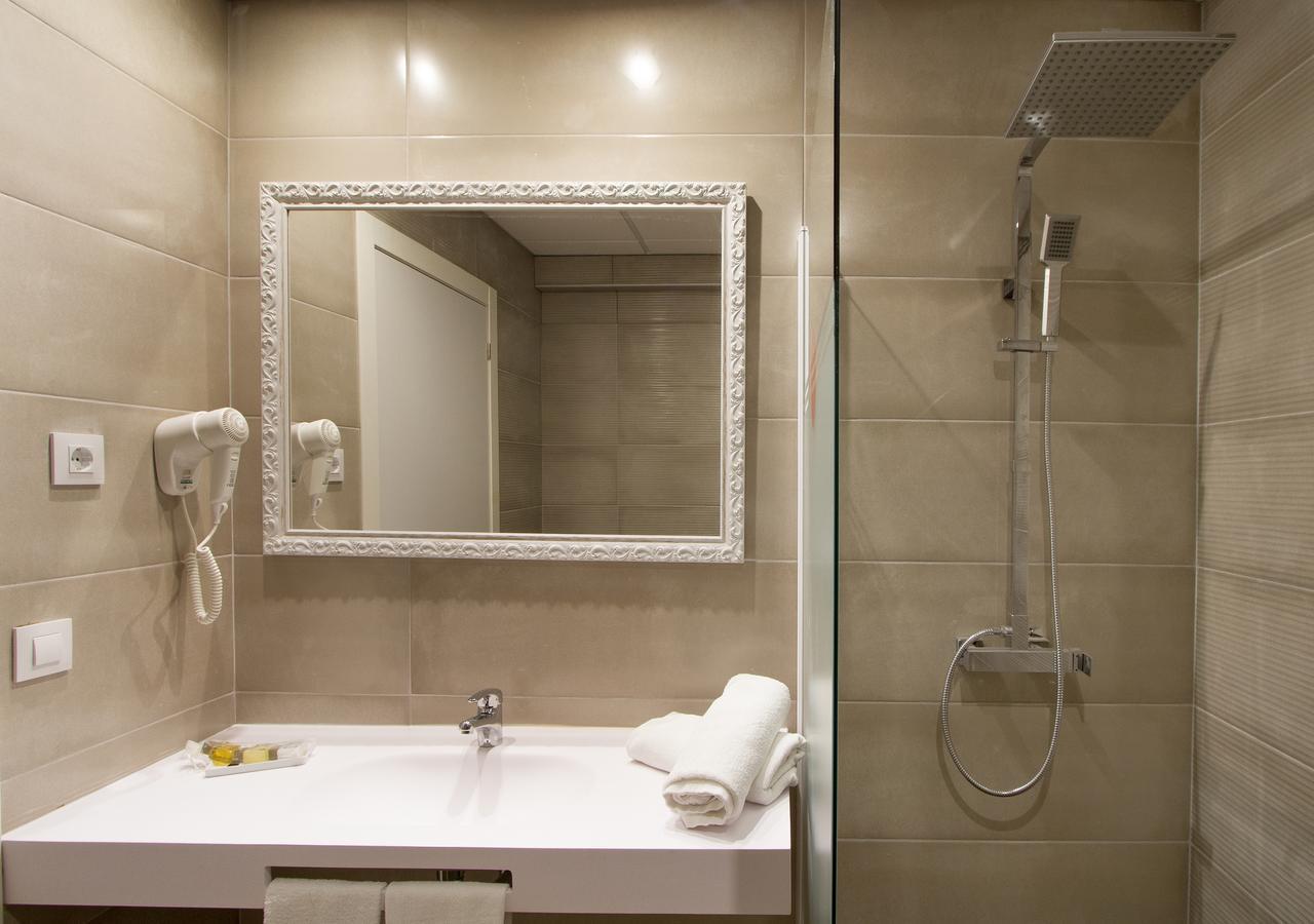 Quadruple Room (2 Adults + 2 Children),1139315761:JPEG
