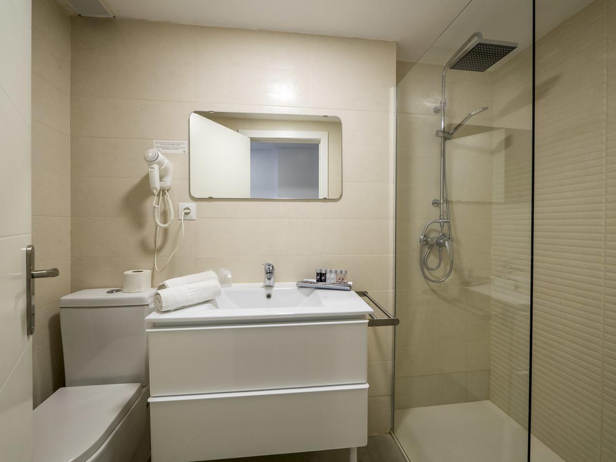 Double Room,536904402:JPEG