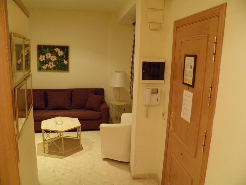 Three-Bedroom Apartment,509295366:JPEG