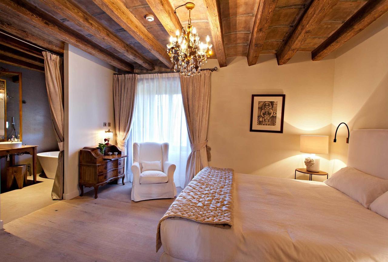 Double Room,648968985:JPEG
