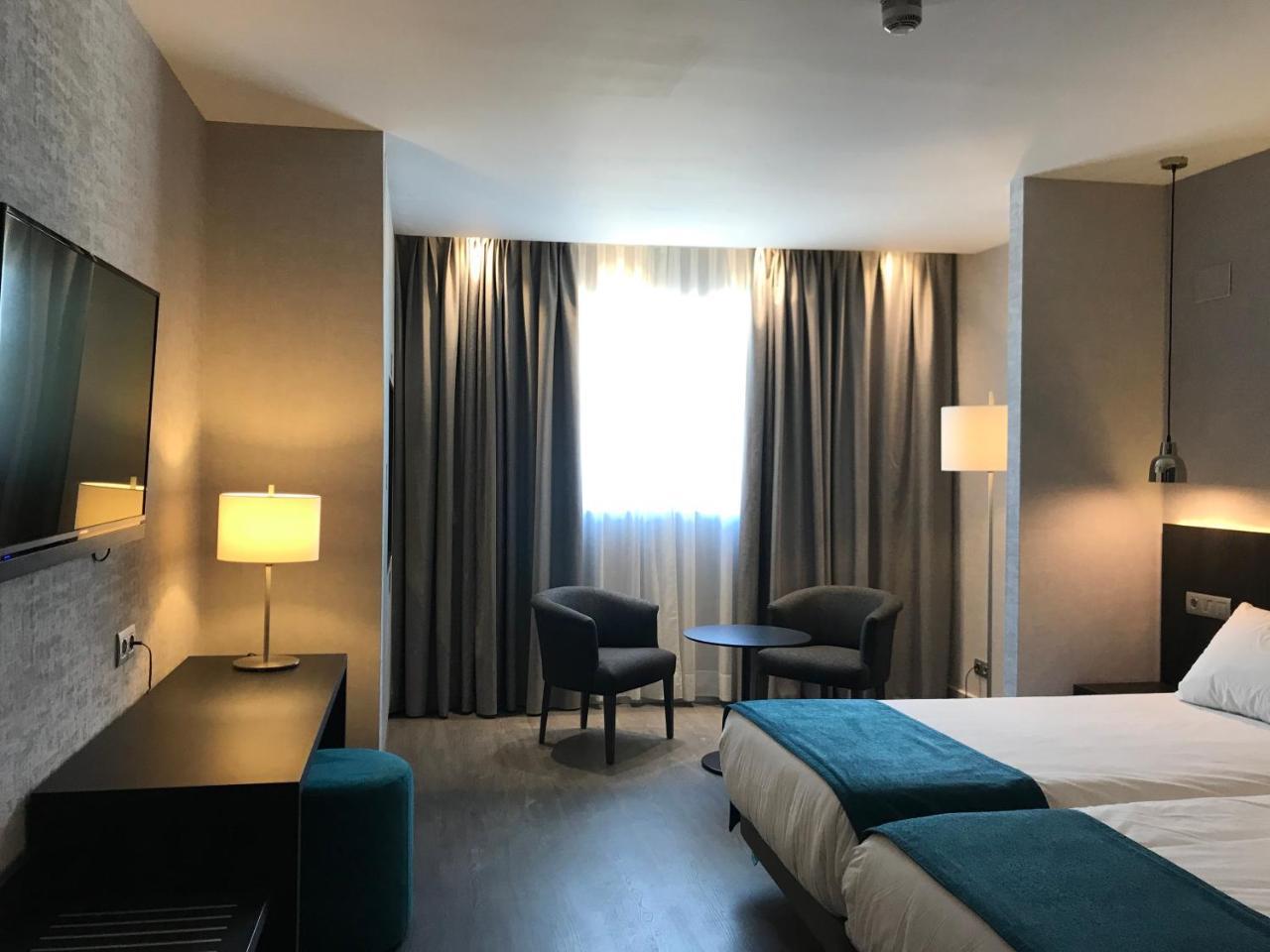 Superior Double or Twin Room,728054365:JPEG