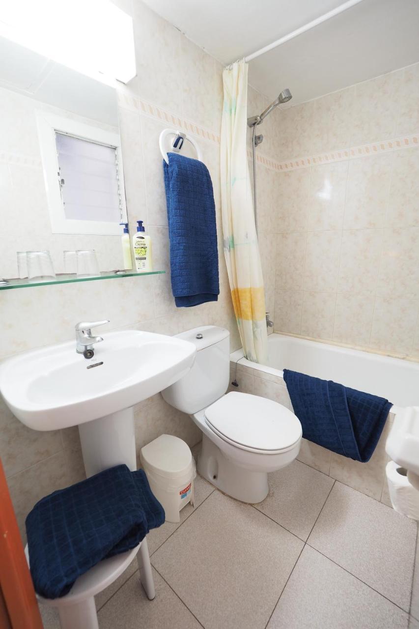 Budget Single Room,742478800:JPEG