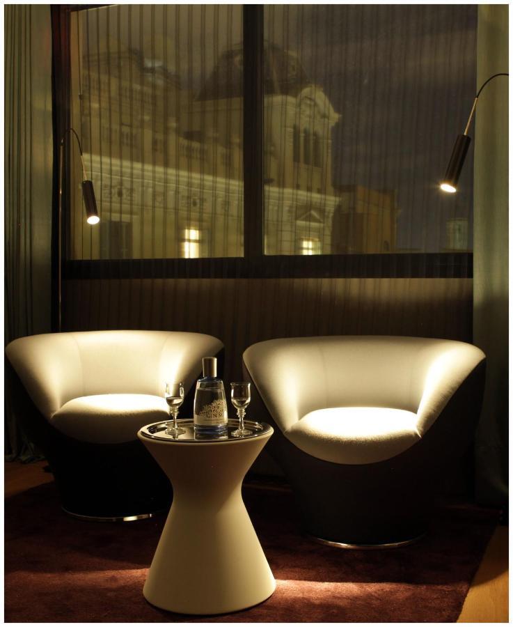 Deluxe Double Room (1-2 adults),1207915303:JPEG