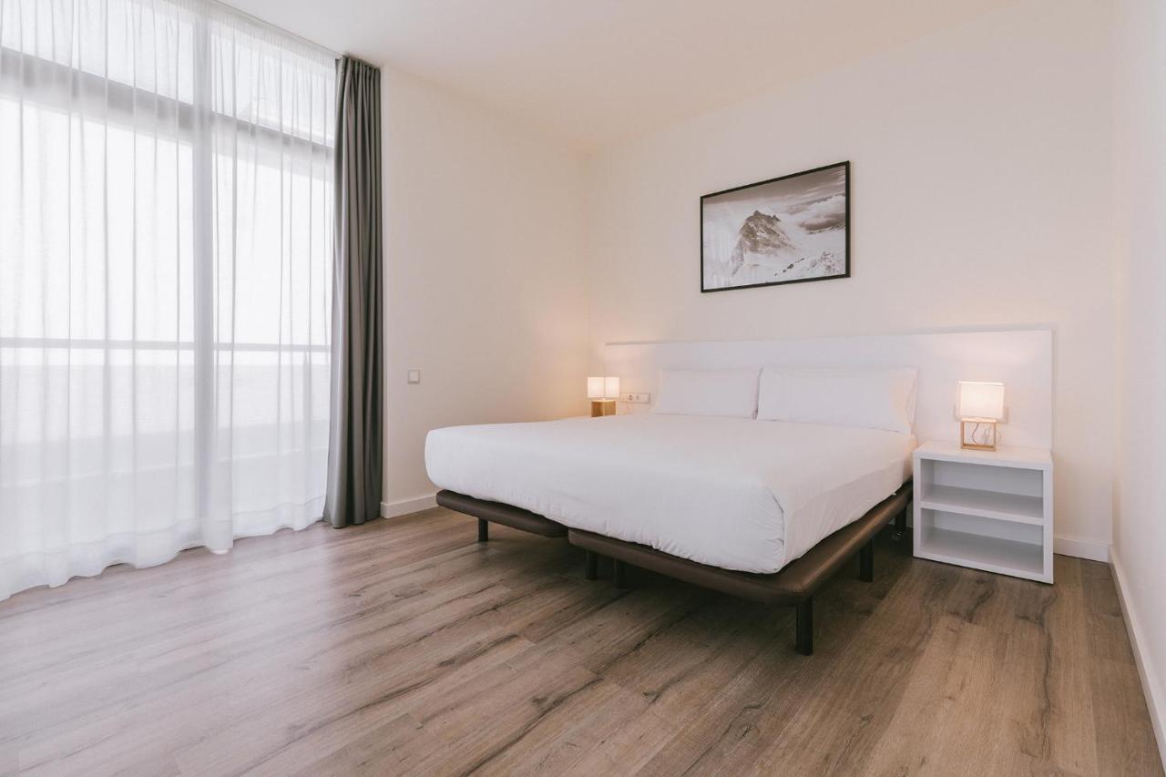 Superior Apartment,963157918:JPEG