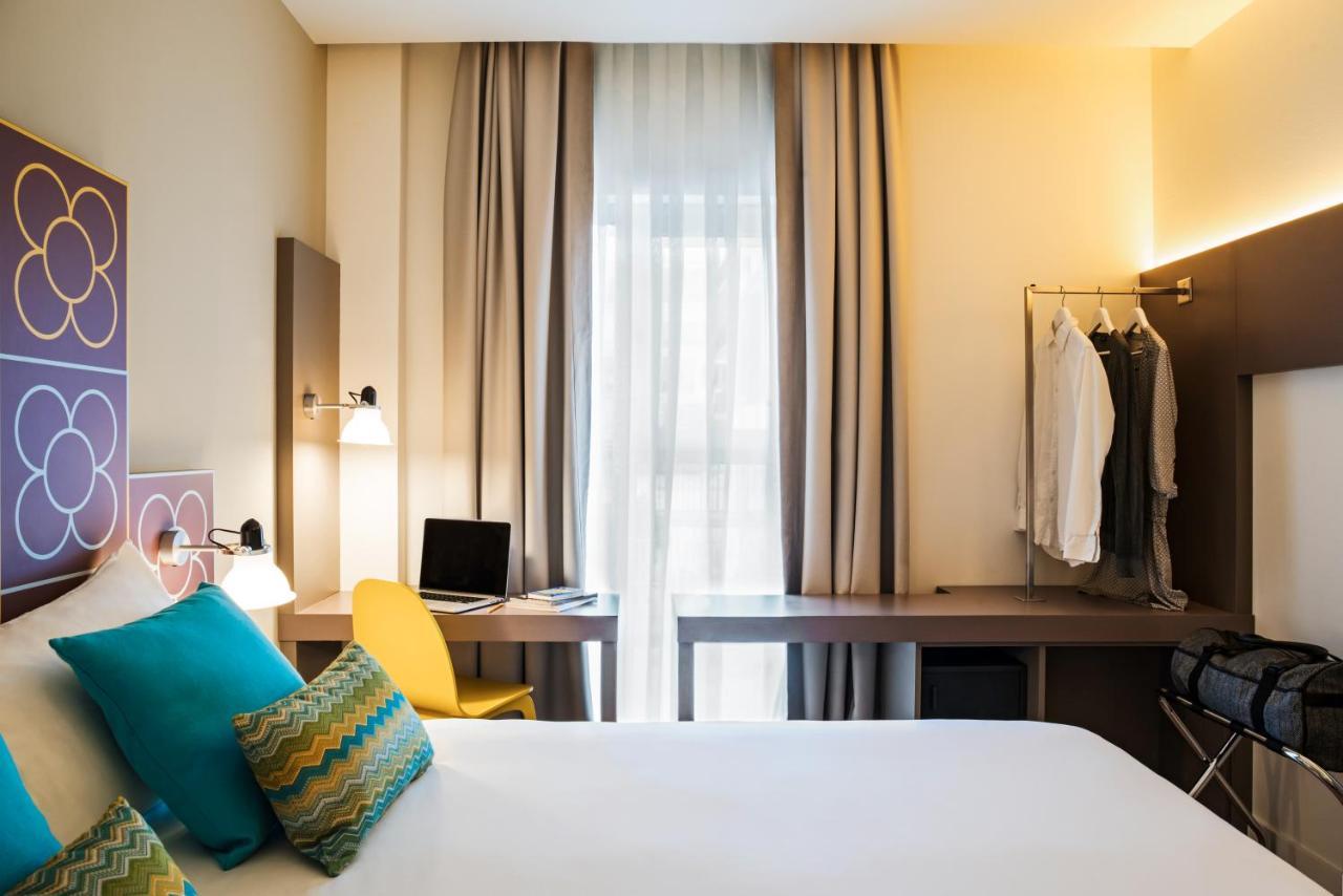 2 Adjacent Rooms,999052365:JPEG