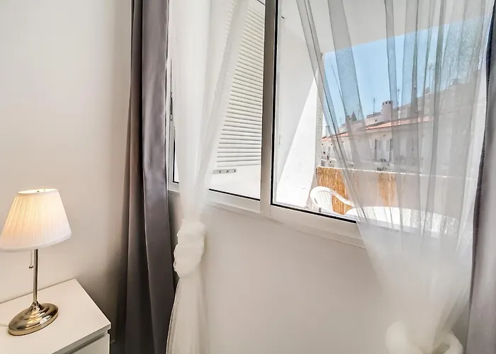 Hauzify I Apartaments Sot Del Morer