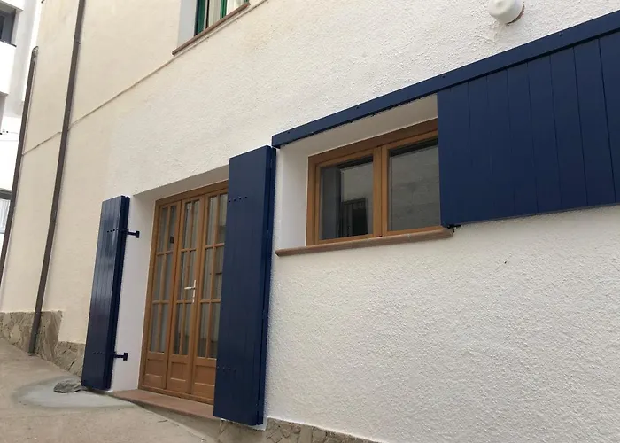 Big Family House In The Center Of El Port De La Selva