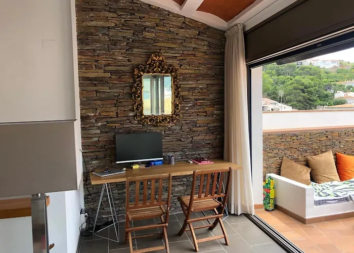 Big Family House In The Center Of El Port De La Selva