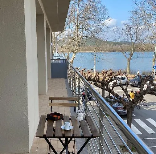 JASALPI único apartamento delante del Lago de Banyoles