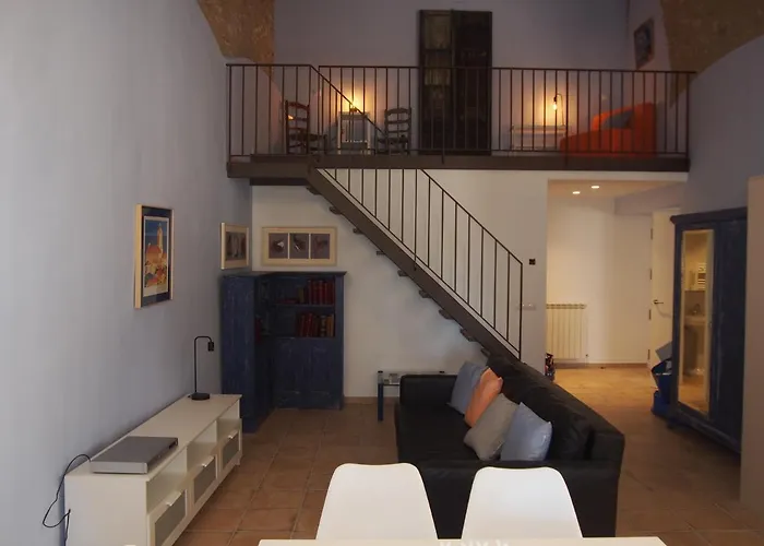 Placa Major 17 2N 2A Apartament Al Centre De Banyoles