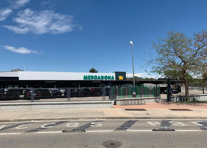Apartamento para 5 personas frente al mar con piscina y parking