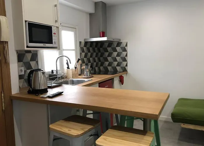 M3 Terrace. Cool Apartment 15 Min Center By Metro