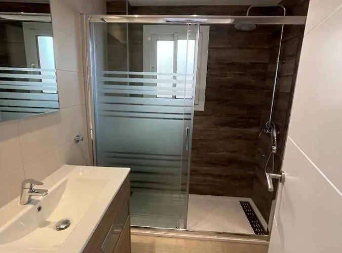 Piso A 150 Mts De La Playa Con Espectacular Terraza Y Wifi