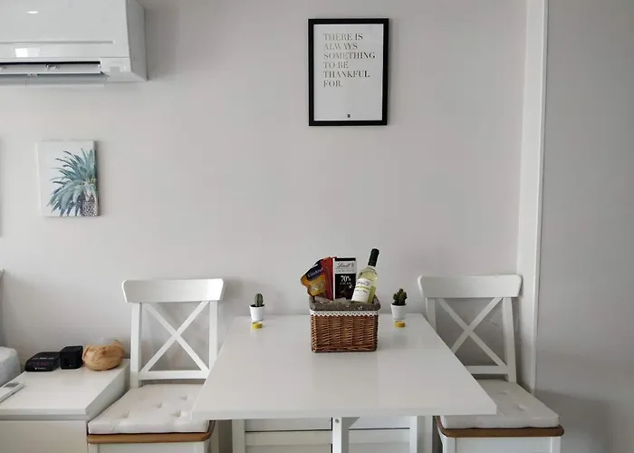 Bonavista Bright Sea View Studio With Balcony