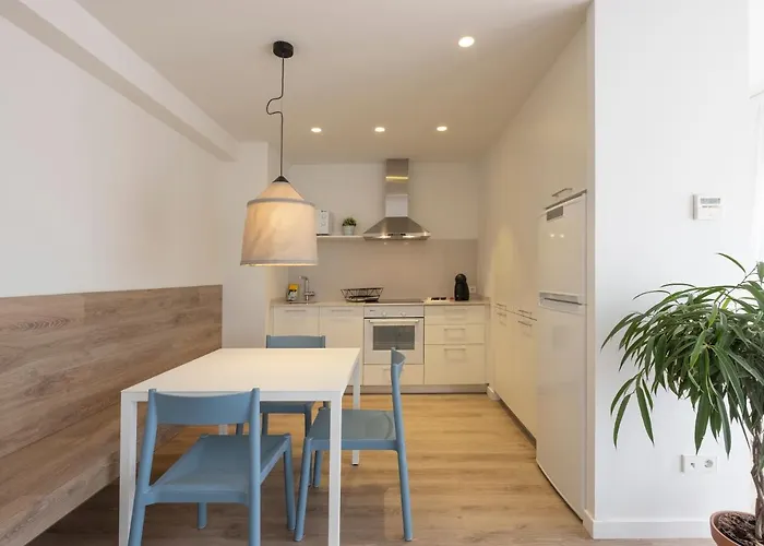 Cliper Apartments By Escampa Hotels