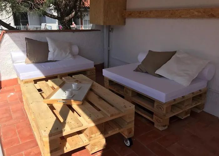 Estudio cerca del mar con terraza