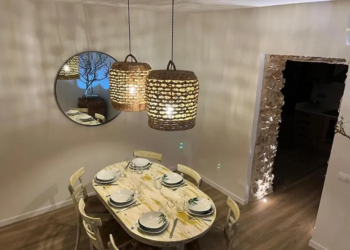 Apartamento con encanto de piedra ideal parejas hasta 6 personas en L Ampolla Arrels Terra