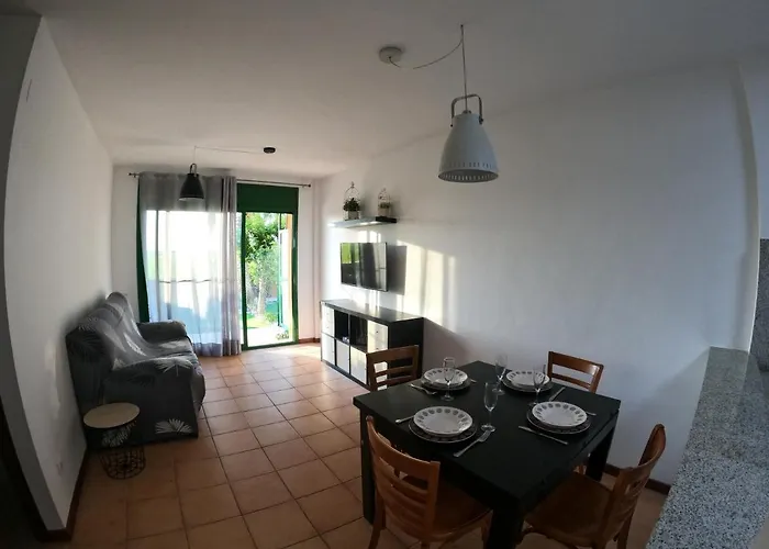 apartamento con jardin privado cerca de la playa!
