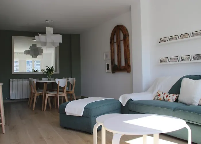 Apartamento completamente reformado en el casco antiguo con vistas al rio