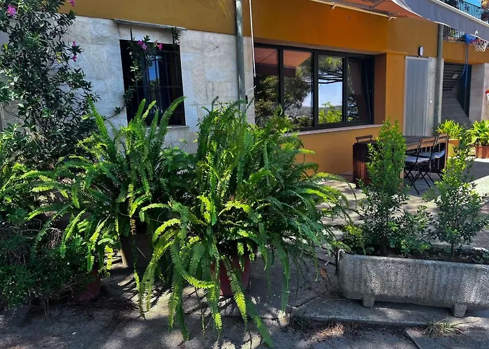 La casa Linda con terraza y vistas al mar