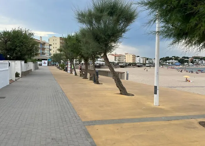 Apartamento En La Playa. Free Parking. Free Wifi