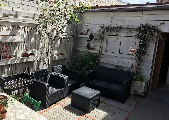 Charming House Next To The Sea And Barcelona For 6