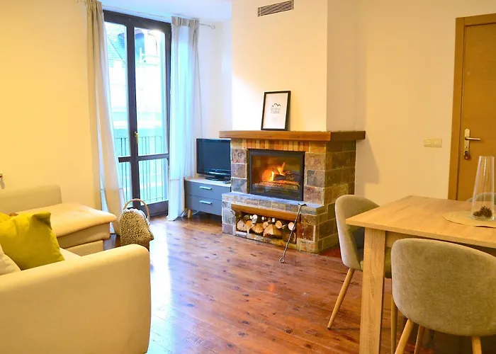 Modern Apartament De Muntanya Amb Llar De Foc By Rural D'Aneu