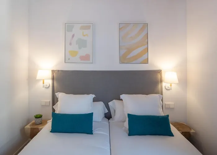 Feelathome Stadium Apartments