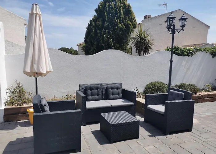 Private Pool Near The Beach, 40 Min From Barcelona