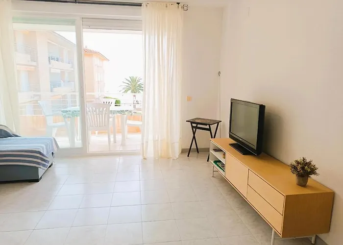 Villa Service - Maricel M