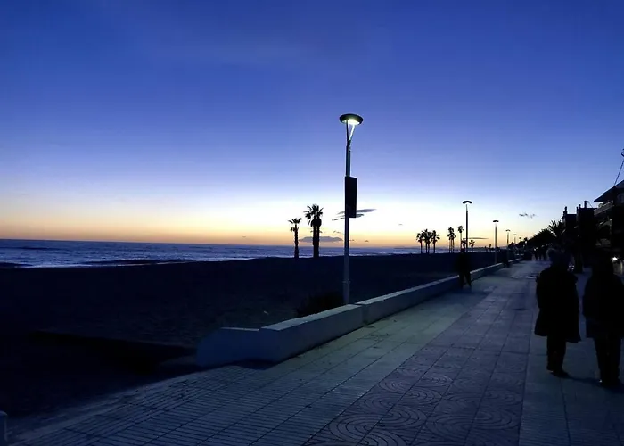 Precioso apartamento con chimenea y vistas al mar