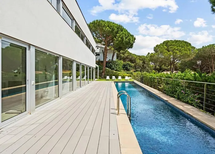 Design Villa Sea Views And Lap Pool