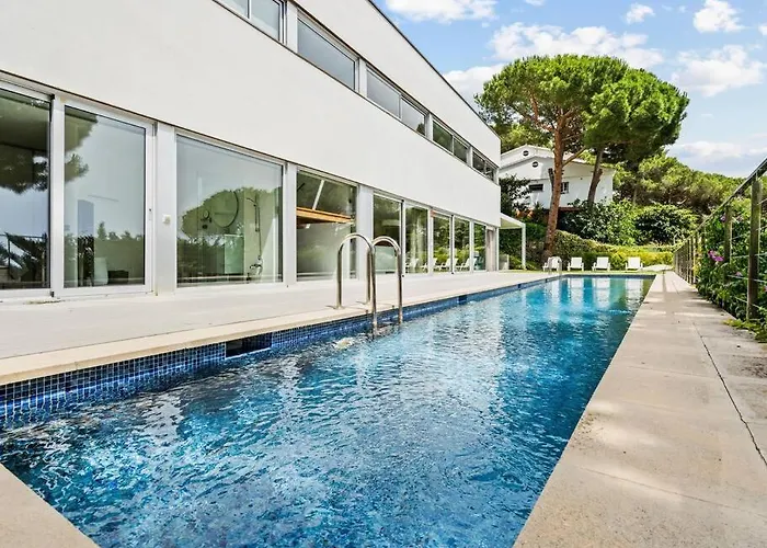 Design Villa Sea Views And Lap Pool