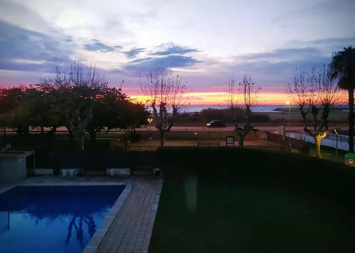 Primera Linea De Mar Y Piscina A 20 Minutos De Barcelona