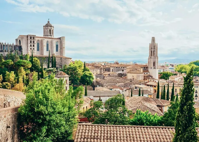 Elena Apartments - Girona