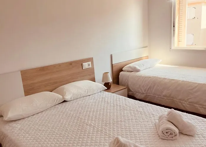 Precioso apartamento con chimenea y vistas al mar
