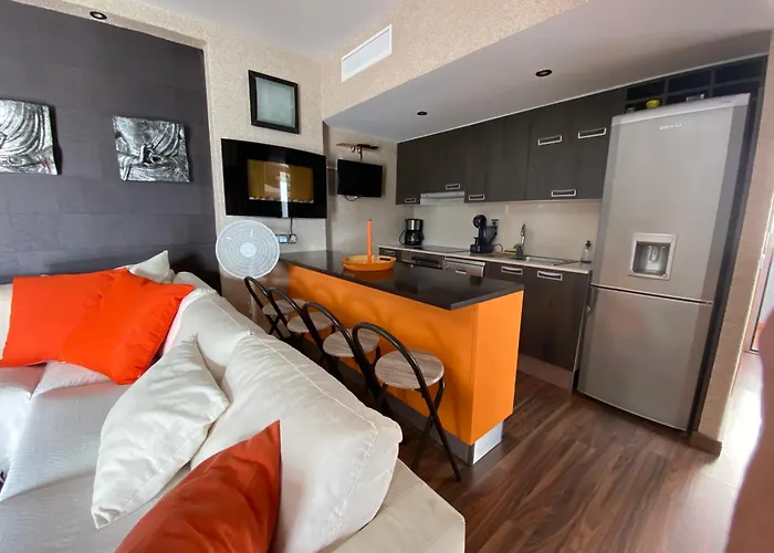 Vue Panoramique sur la Mediterrannée, appartement sur canal&proche plage
