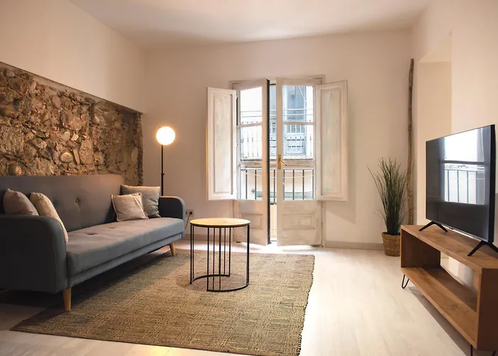 Elena Apartments Girona