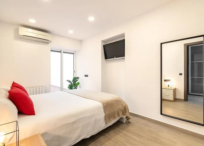 Luxury Beach Apartment, Next To The Sea