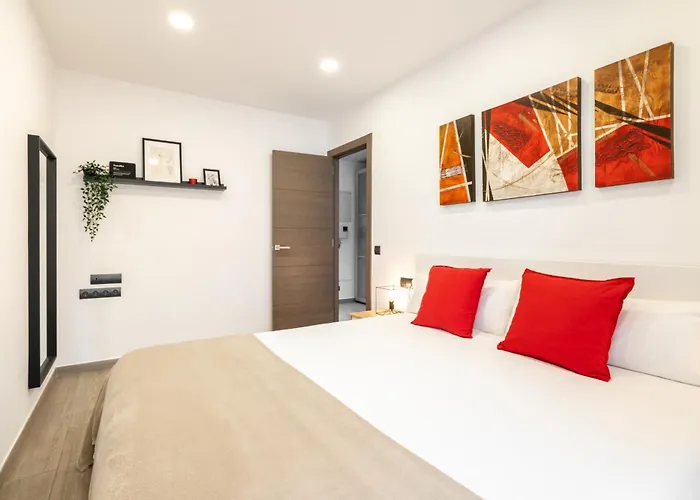 Luxury Beach Apartment, Next To The Sea