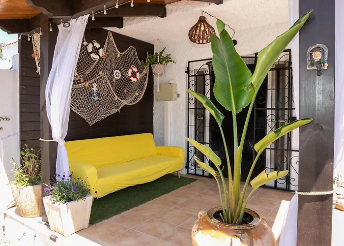 Agustina - Casa adosada en Riumar con jardín, barbacoa y cerca del mar - Deltavacaciones