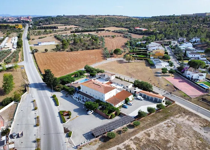 Hotel&Restaurant Figueres Parc Los Hostalets de Llers