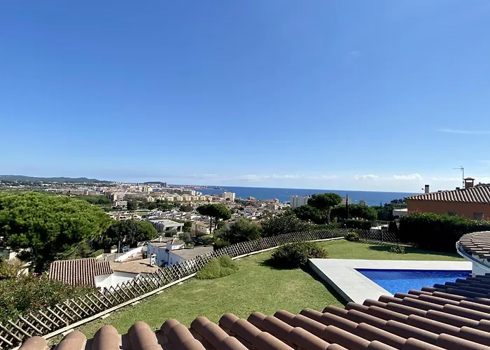 Villa Saramel Con Vistas Panoramicas Al Mar