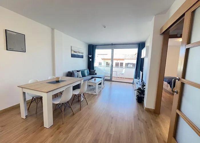 2-Bedroom Brand New Apartment Steps From The Beach